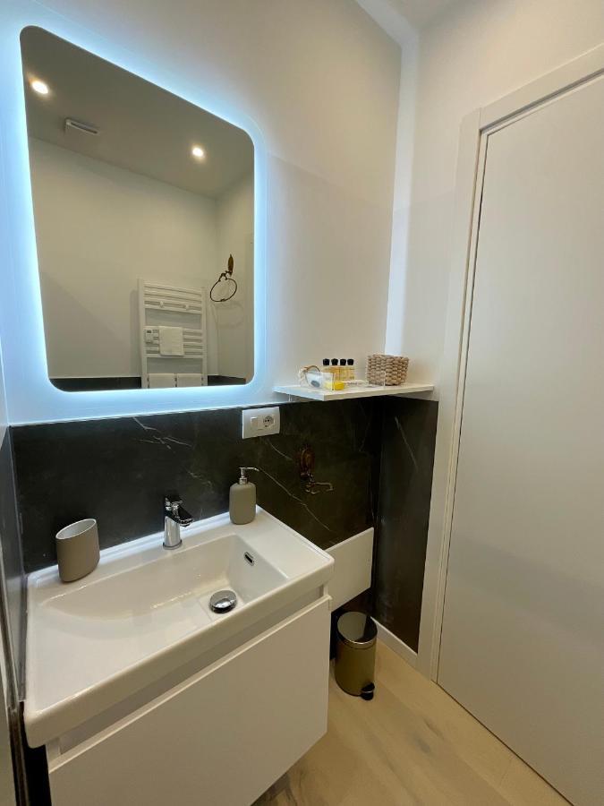 Apartment Suite - Charlize - In The Heart Of Милано Екстериор снимка