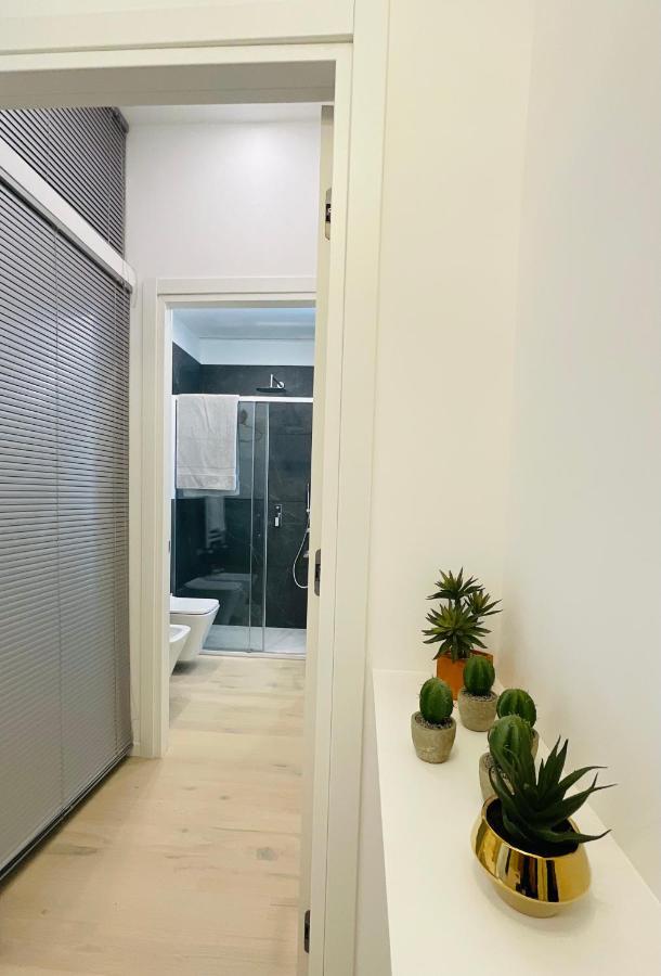 Apartment Suite - Charlize - In The Heart Of Милано Екстериор снимка
