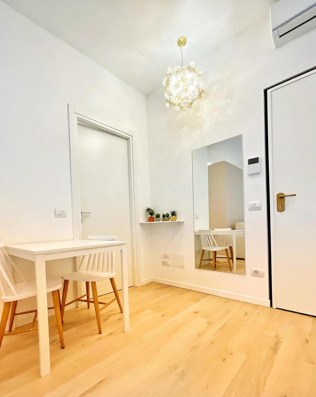 Apartment Suite - Charlize - In The Heart Of Милано Екстериор снимка